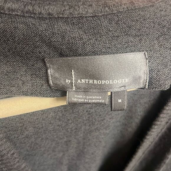 ✨Anthropologie Rocio Surplice Grey Sz Medium Top✨ - Picture 10 of 12